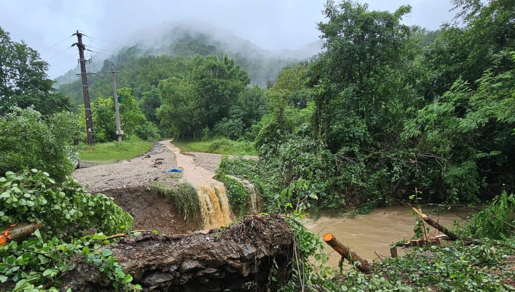 inundatii in comuna Cerbal din Tinutul Padurenilor